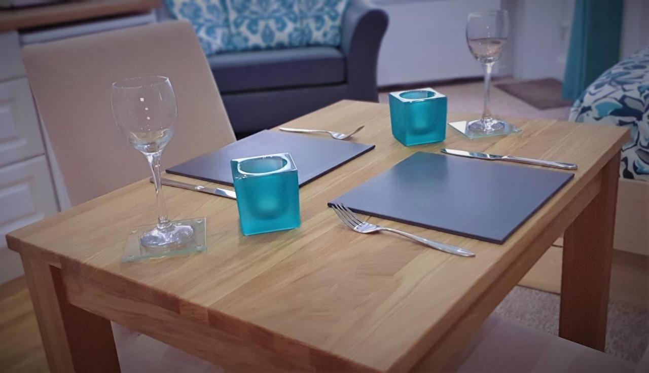 A Beautiful Apartment With Stunning Sea Views & Private Balcony Bournemouth Kültér fotó
